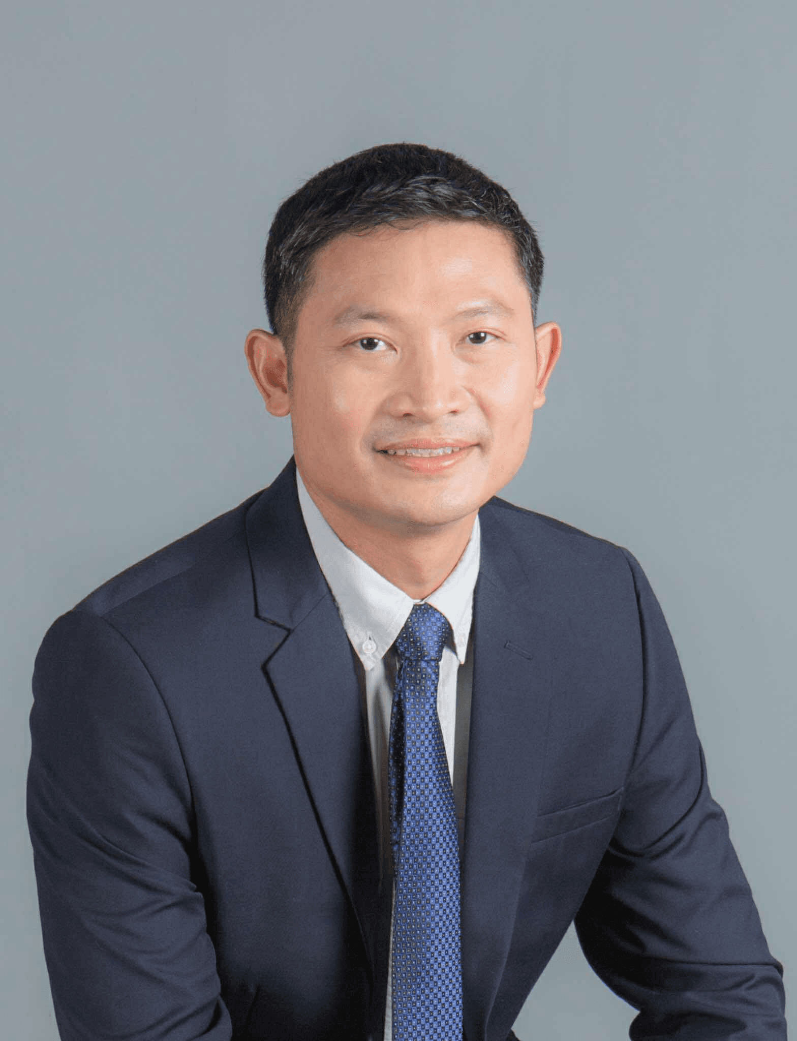 Dr. Wiwat Nuansing